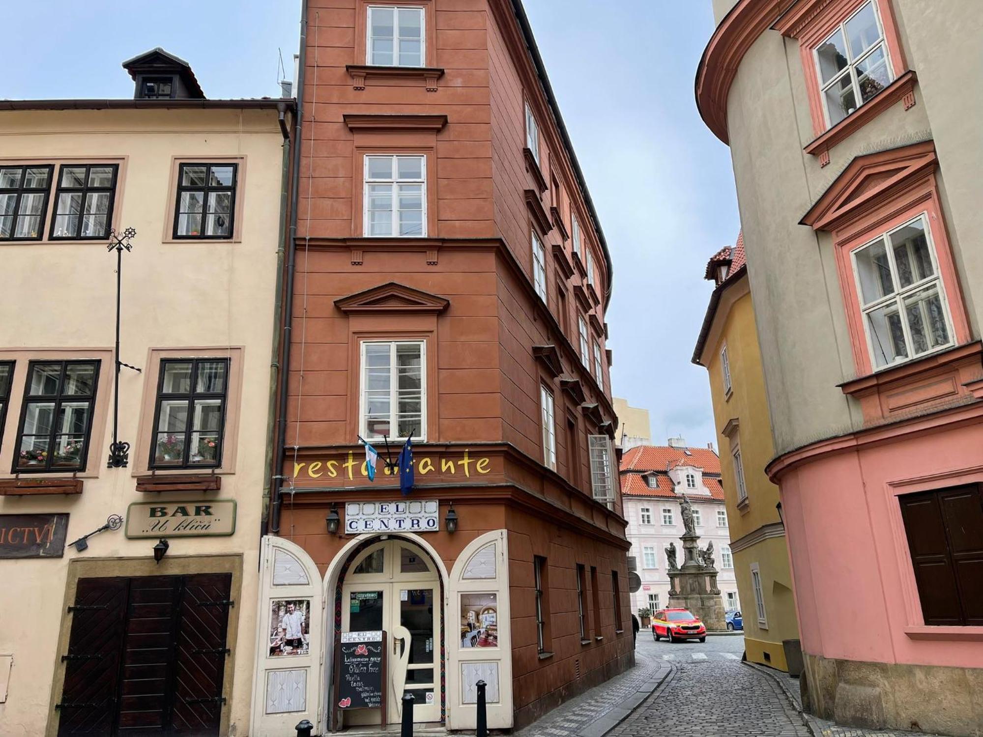 Casa vacanze Cozygem House 2 Mins Walk Charles Bridge *