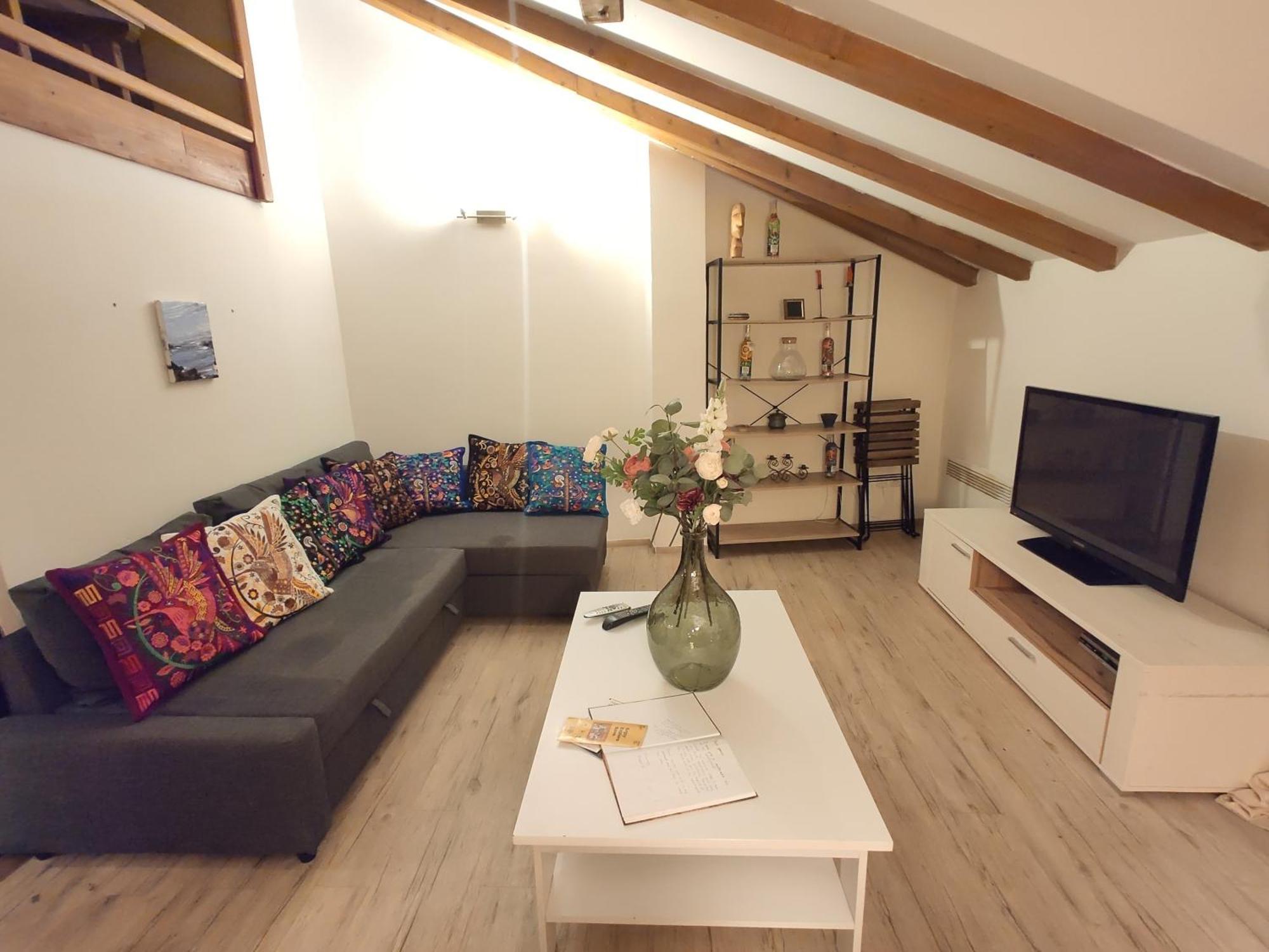 Cozygem House 2 Mins Walk Charles Bridge Casa vacanze *