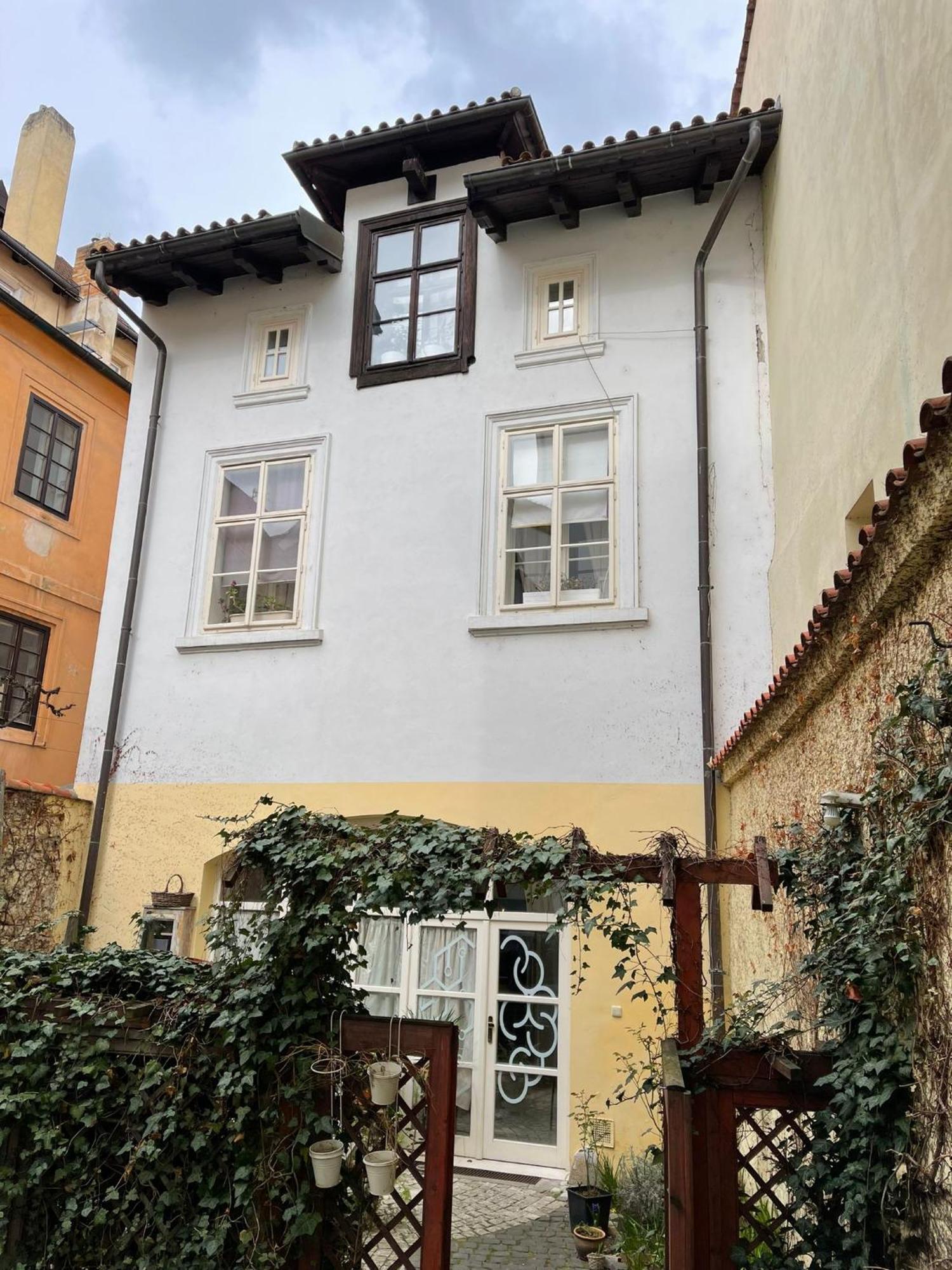Casa vacanze Cozygem House 2 Mins Walk Charles Bridge